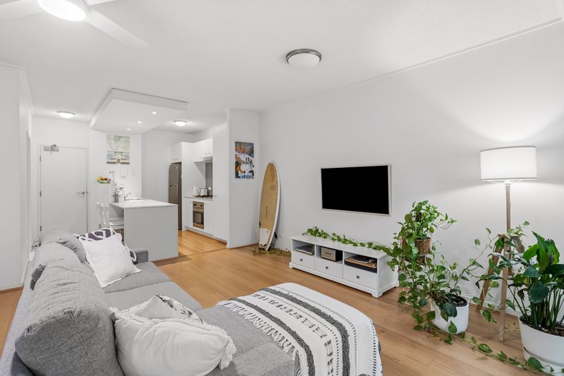 Photo - 244/71 Beeston Street, Teneriffe QLD 4005 - Image 4