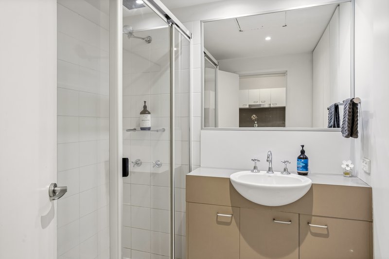 Photo - 244/71 Beeston Street, Teneriffe QLD 4005 - Image 6