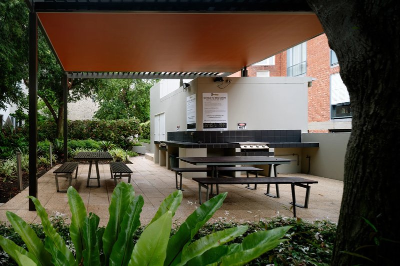 Photo - 244/71 Beeston Street, Teneriffe QLD 4005 - Image 10
