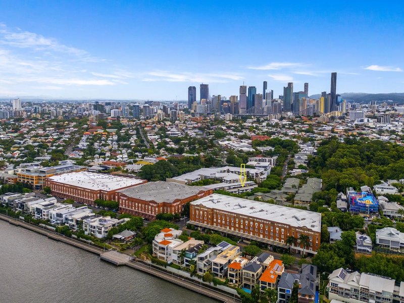Photo - 244/71 Beeston Street, Teneriffe QLD 4005 - Image 11