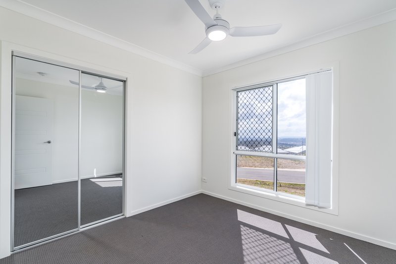 Photo - 2/45 Adelaide Street, Cranley QLD 4350 - Image 4