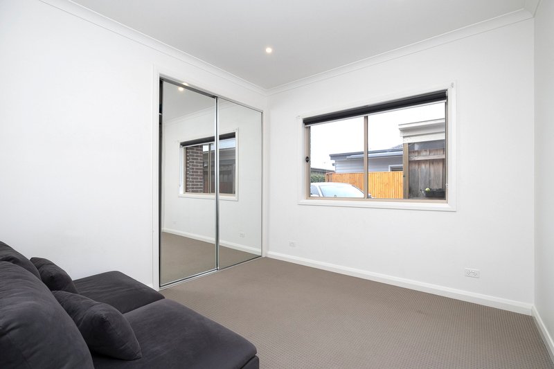 Photo - 2/45 Chelsey Street, Ardeer VIC 3022 - Image 5