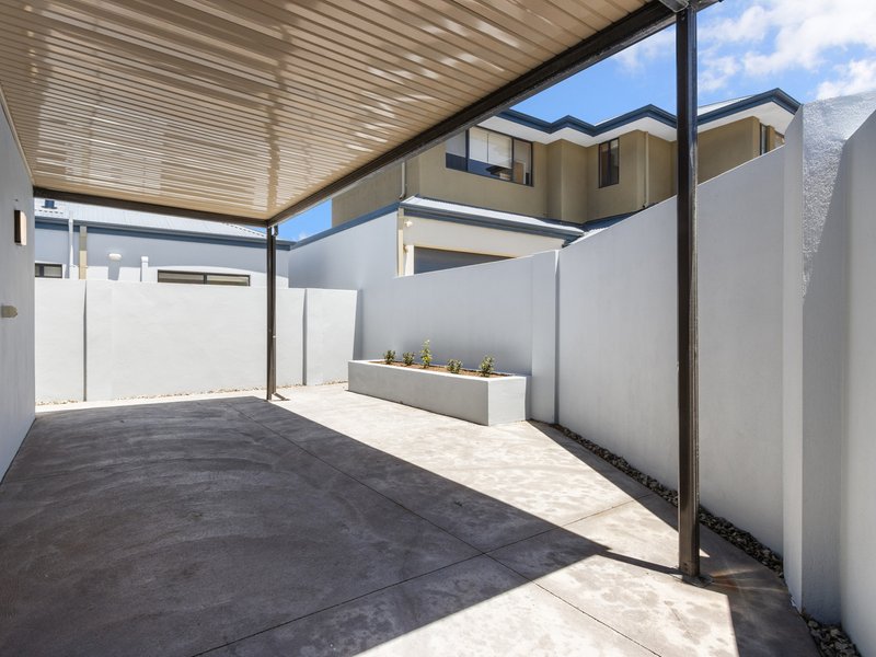 Photo - 2/45 Dumond Street, Bentley WA 6102 - Image 24