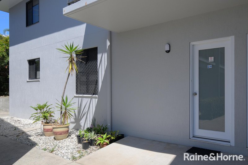 Photo - 24/5 Flinders Parade, Gladstone Central QLD 4680 - Image 4