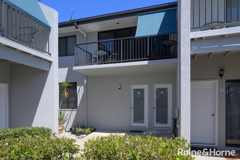 Photo - 24/5 Flinders Parade, Gladstone Central QLD 4680 - Image 11