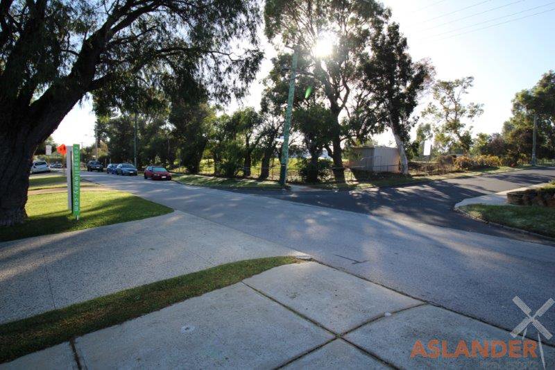 Photo - 2/45 Foss Street, Bicton WA 6157 - Image 20