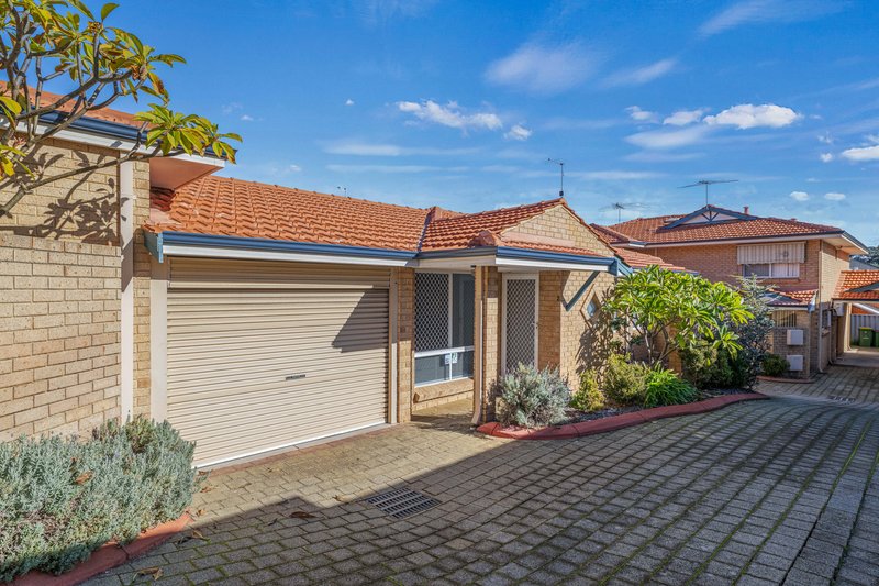 Photo - 2/45 Foss Street, Bicton WA 6157 - Image 2