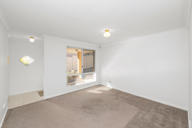 Photo - 2/45 Foss Street, Bicton WA 6157 - Image 3