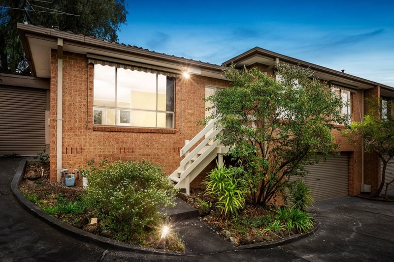 Photo - 2/45 Hailes Street, Greensborough VIC 3088 - Image 1