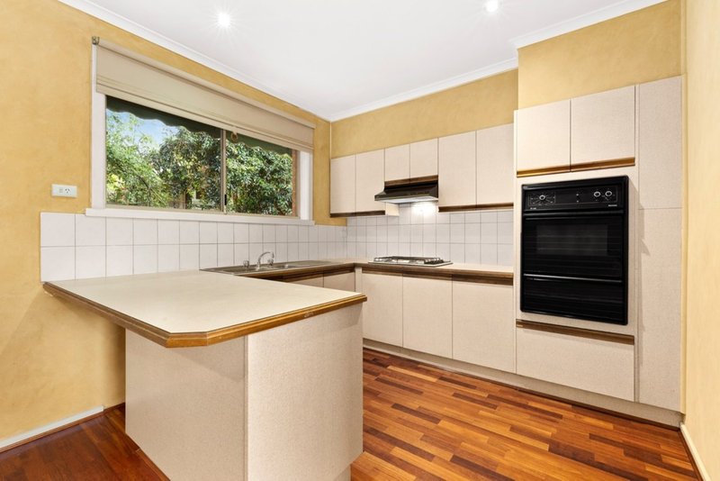 Photo - 2/45 Hailes Street, Greensborough VIC 3088 - Image 3