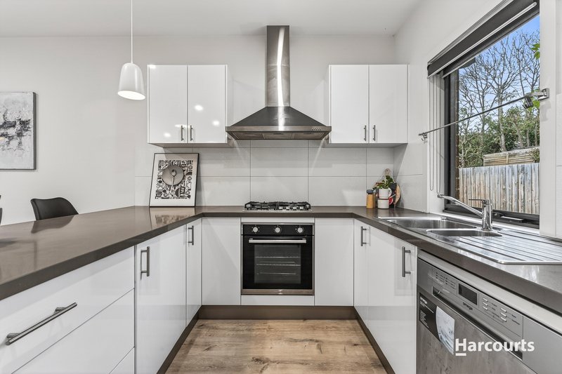 Photo - 2/45 Hazelwood Road, Boronia VIC 3155 - Image 5