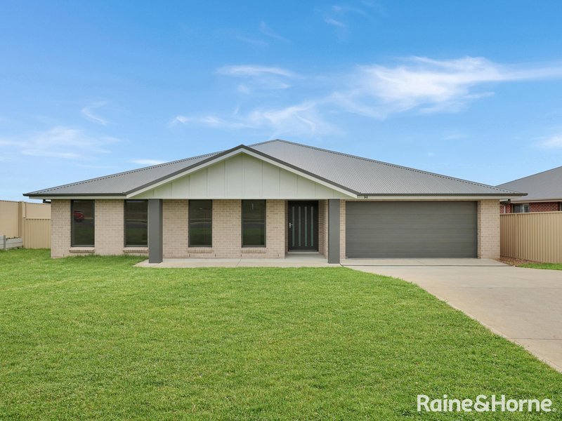 Photo - 245 Lawrence Drive, Kelso NSW 2795 - Image 1