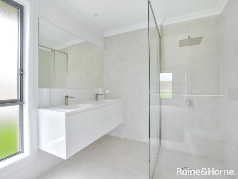 Photo - 245 Lawrence Drive, Kelso NSW 2795 - Image 23