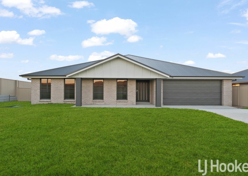 Photo - 245 Lawrence Drive, Kelso NSW 2795 - Image 2