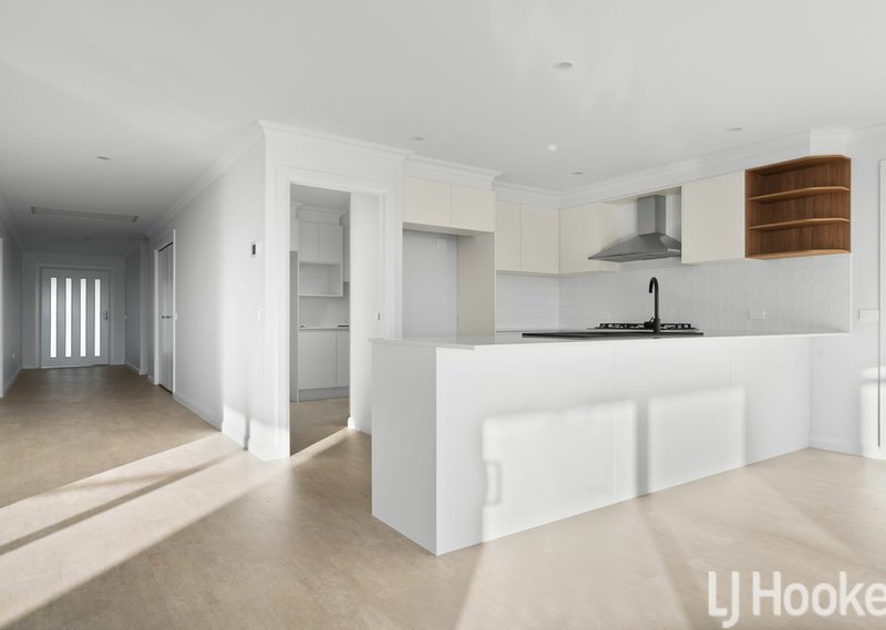Photo - 245 Lawrence Drive, Kelso NSW 2795 - Image 4