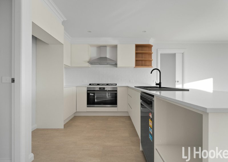 Photo - 245 Lawrence Drive, Kelso NSW 2795 - Image 5