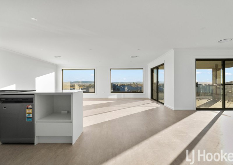 Photo - 245 Lawrence Drive, Kelso NSW 2795 - Image 8