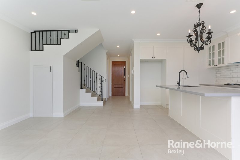 Photo - 2/45 Lorraine Ave , Bardwell Valley NSW 2207 - Image 4