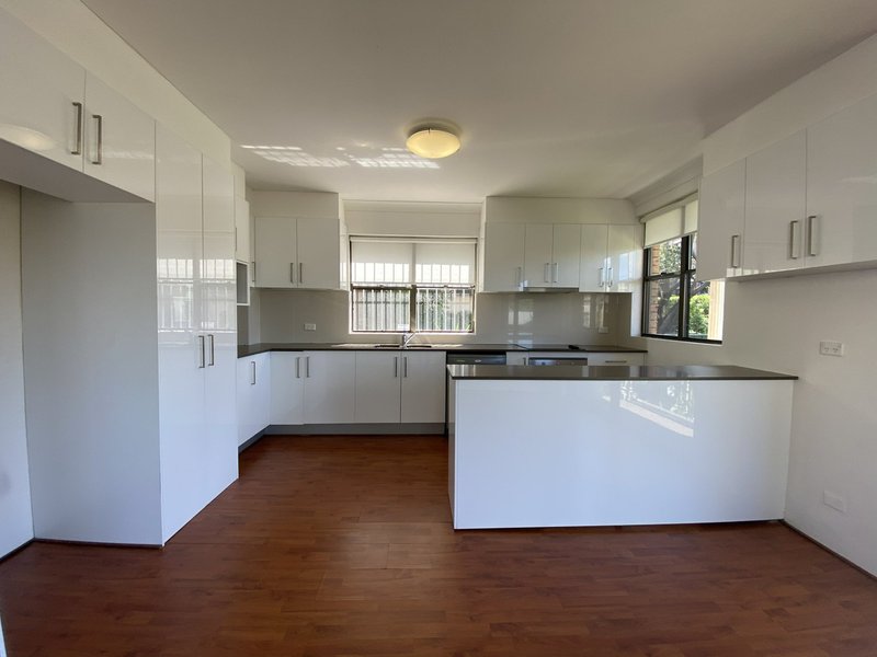 Photo - 2/45 Montague Street, Balmain NSW 2041 - Image 2