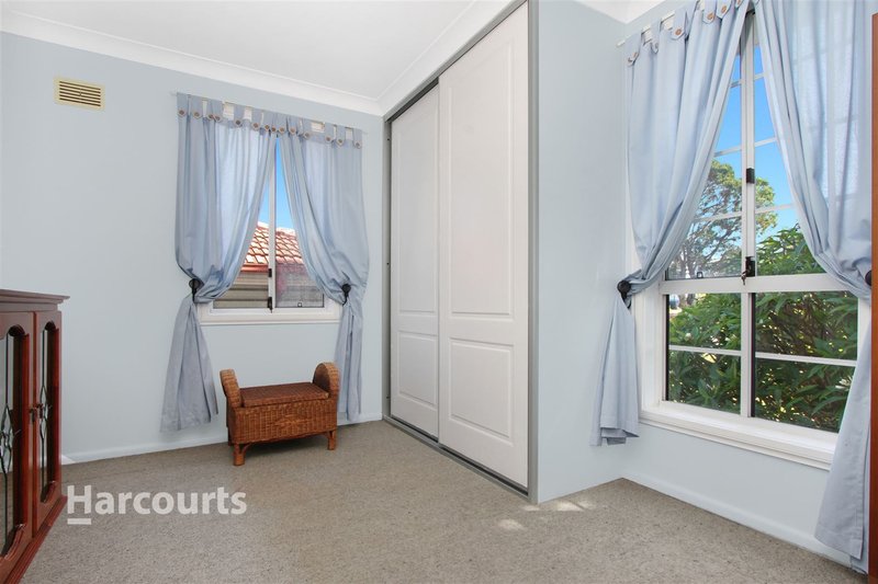 Photo - 245 Northcliffe Drive, Berkeley NSW 2506 - Image 7