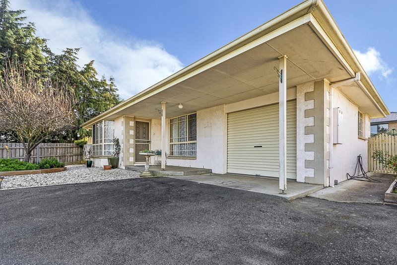 Photo - 2/45 Sassafras Street, Perth TAS 7300 - Image 2