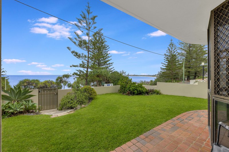 Photo - 2/45 Victoria Terrace, Kings Beach QLD 4551 - Image 4