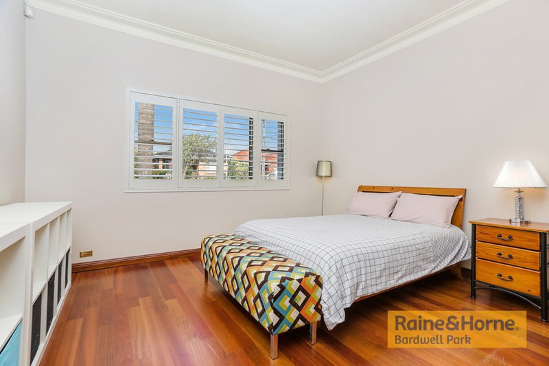 Photo - 245 William Street, Kingsgrove NSW 2208 - Image 5