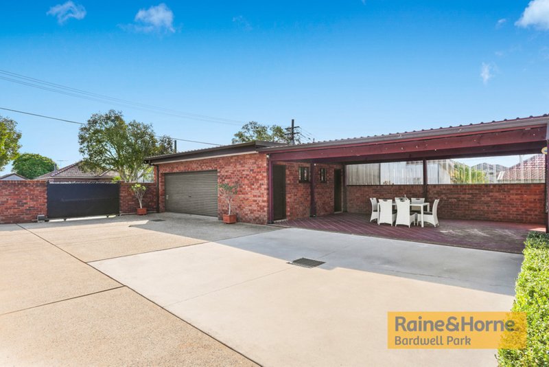 Photo - 245 William Street, Kingsgrove NSW 2208 - Image 8