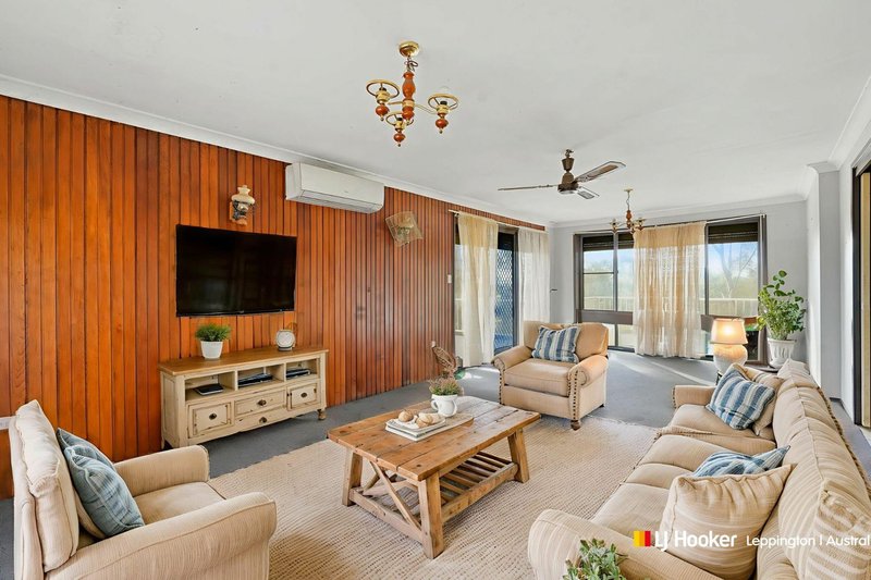 Photo - 2450 Silverdale Road, Wallacia NSW 2745 - Image 5
