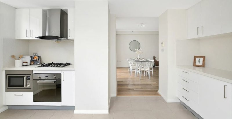 Photo - 24/545 Pacific Highway, St Leonards NSW 2065 - Image 2
