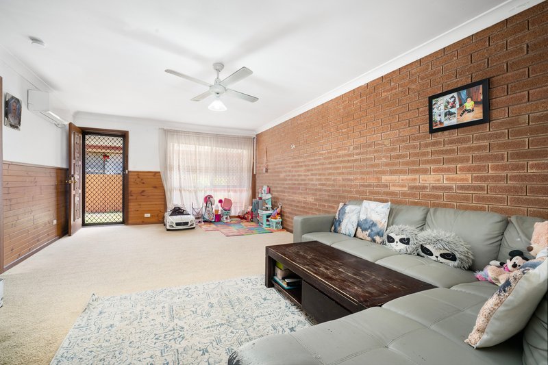 Photo - 2/458 Kemp Street, Lavington NSW 2641 - Image 3