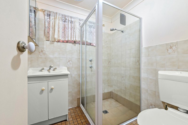 Photo - 2/46-48 Natuna Avenue, Budgewoi NSW 2262 - Image 5