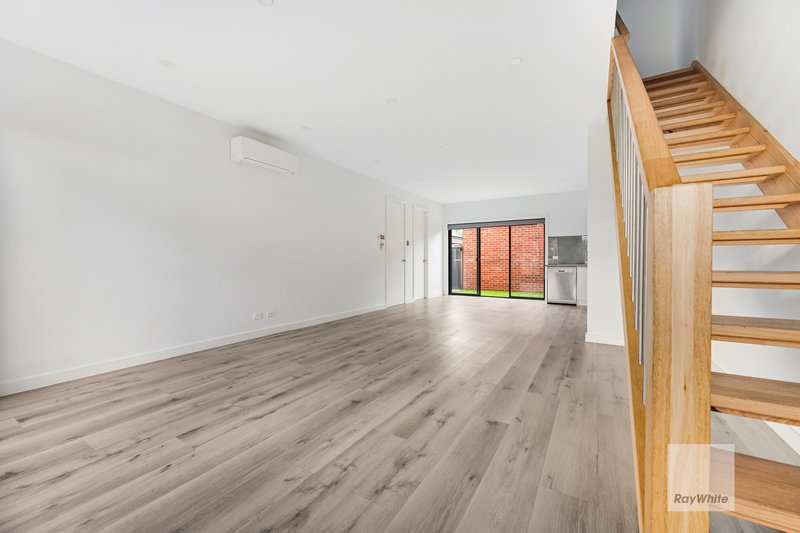 Photo - 2/46 Broadmeadows Road, Tullamarine VIC 3043 - Image 3