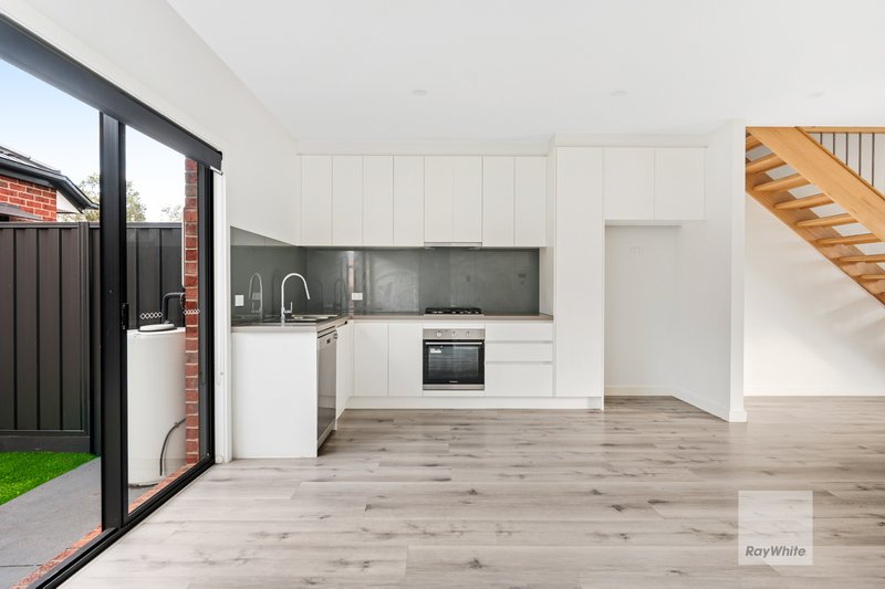 Photo - 2/46 Broadmeadows Road, Tullamarine VIC 3043 - Image 7
