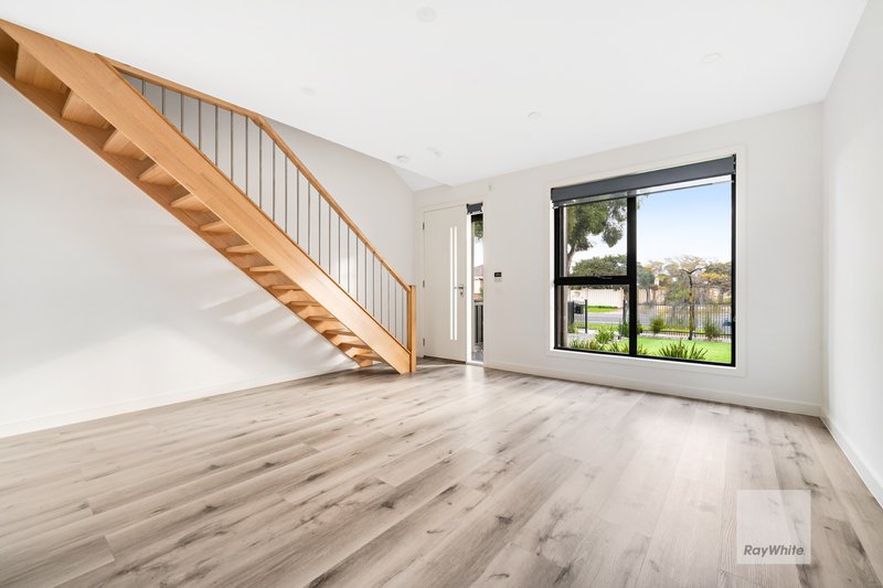 Photo - 2/46 Broadmeadows Road, Tullamarine VIC 3043 - Image 12