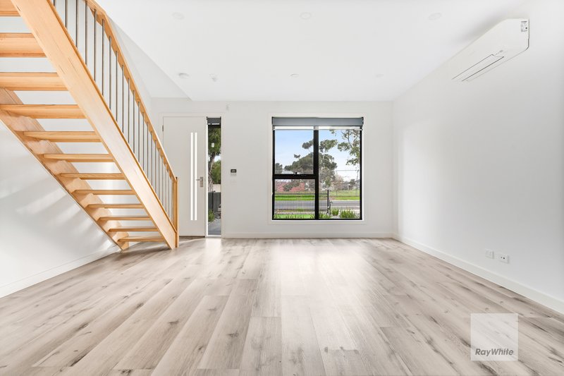 Photo - 2/46 Broadmeadows Road, Tullamarine VIC 3043 - Image 13
