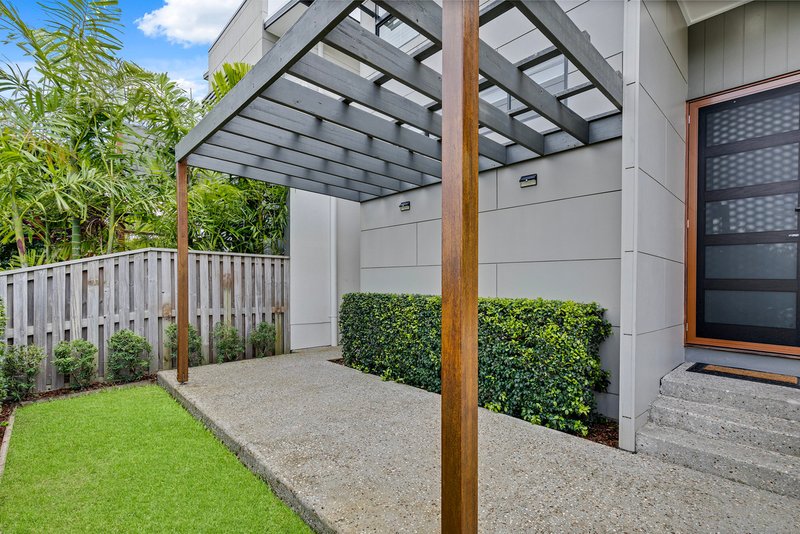 Photo - 2/46 Broadwater Avenue, Maroochydore QLD 4558 - Image 3