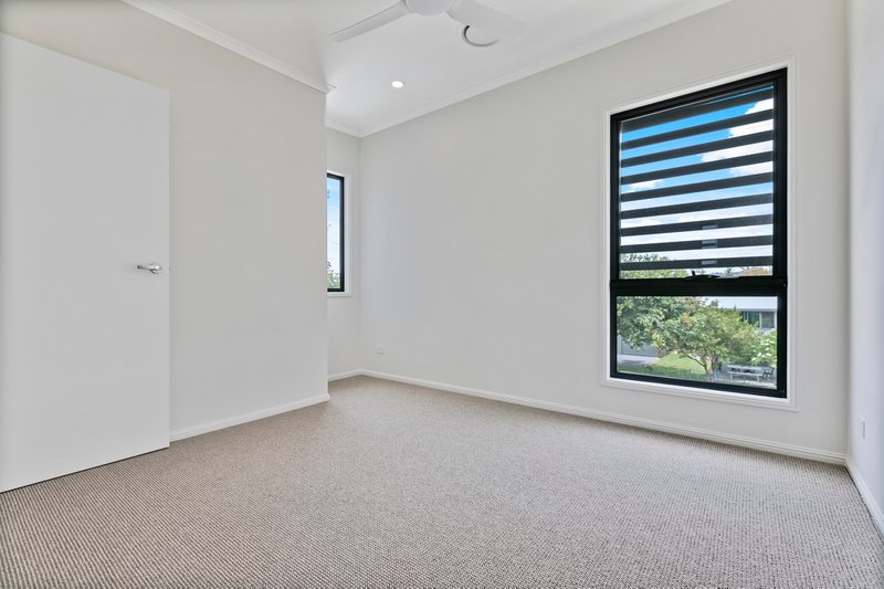 Photo - 2/46 Broadwater Avenue, Maroochydore QLD 4558 - Image 12