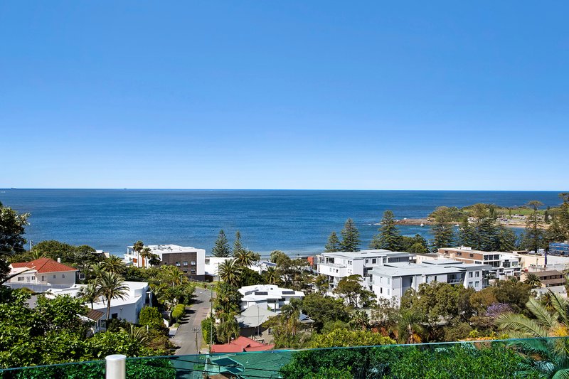 Photo - 2/46 Campbell Crescent, Terrigal NSW 2260 - Image 4