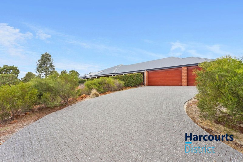 Photo - 246 Connemara Drive, Brigadoon WA 6069 - Image 4