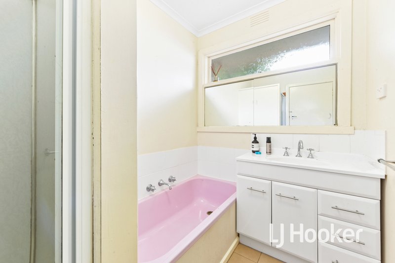 Photo - 2/46 Edinborough Street, Hallam VIC 3803 - Image 6