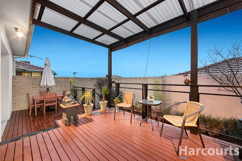 Photo - 2/46 Fairhills Parade, Glen Waverley VIC 3150 - Image 5