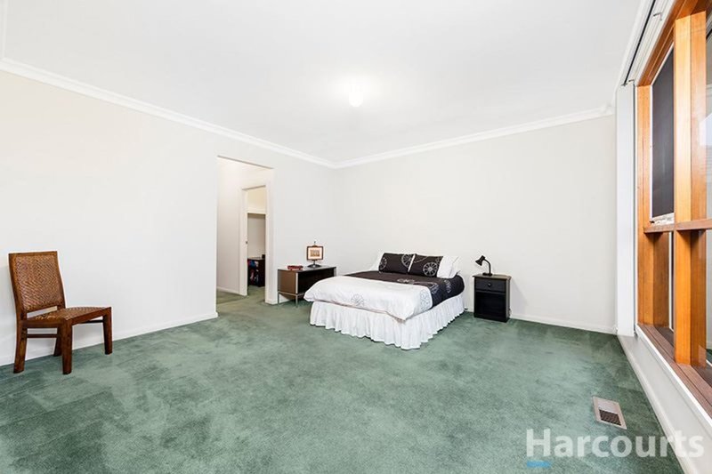 Photo - 2/46 Fairhills Parade, Glen Waverley VIC 3150 - Image 10