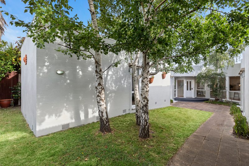 Photo - 2/46 Flinders Street, Mentone VIC 3194 - Image 16