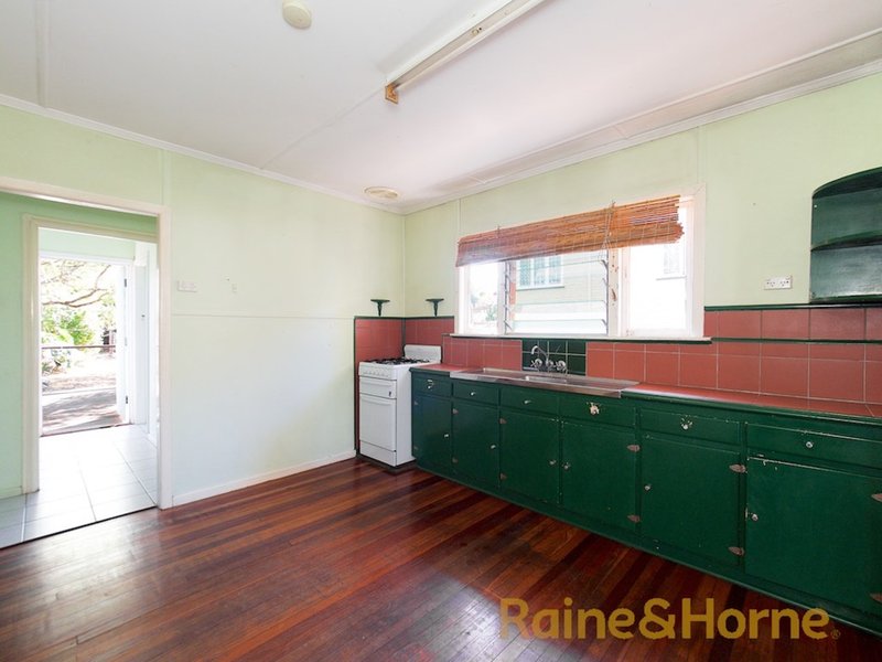 Photo - 246 Musgrave Road, Coopers Plains QLD 4108 - Image 6