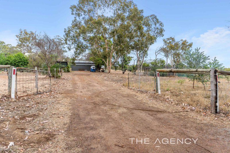 Photo - 2465 Bailup Road, Wooroloo WA 6558 - Image 4