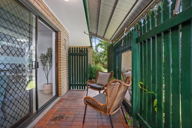 Photo - 2/467 Hamilton Road, Chermside QLD 4032 - Image 12