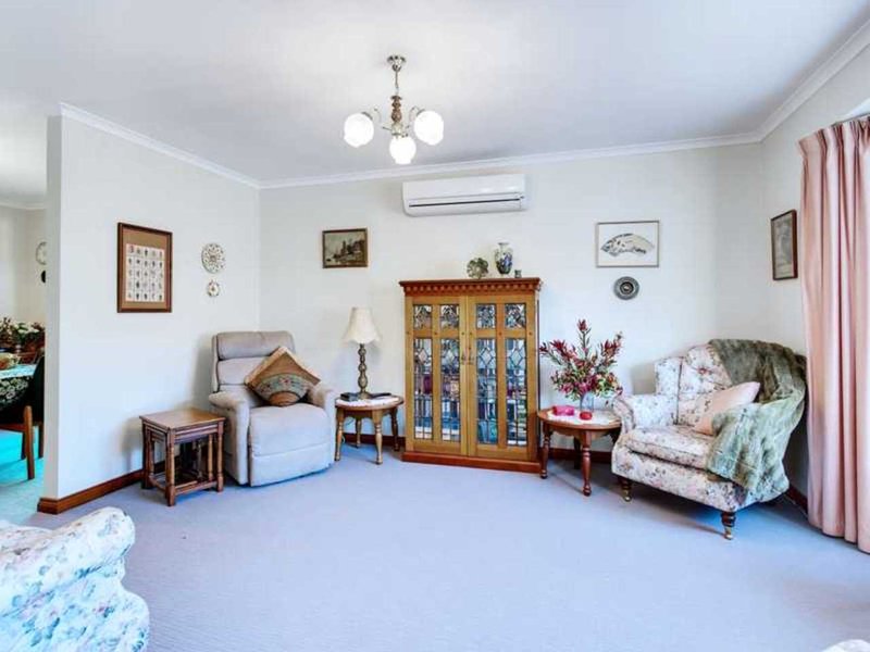 Photo - 2/47 Albion Tce , Campbelltown SA 5074 - Image 4