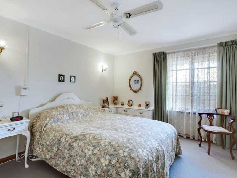Photo - 2/47 Albion Tce , Campbelltown SA 5074 - Image 8