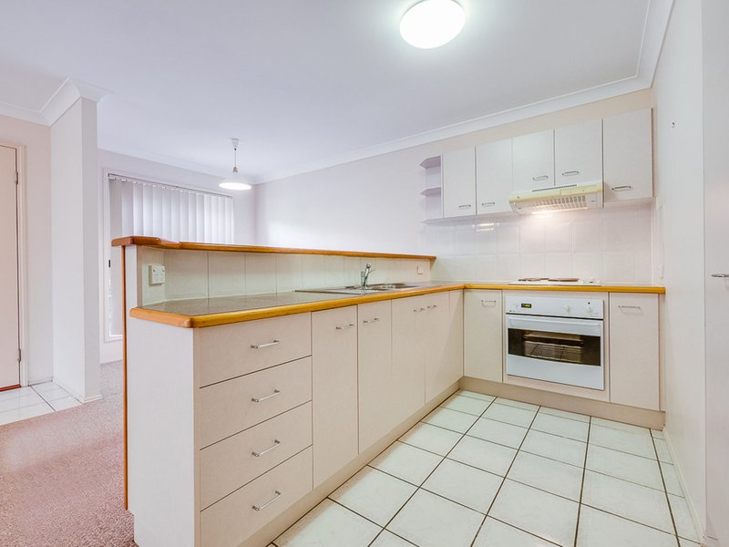 Photo - 2/47 Gamelin Crescent, Stafford QLD 4053 - Image 7